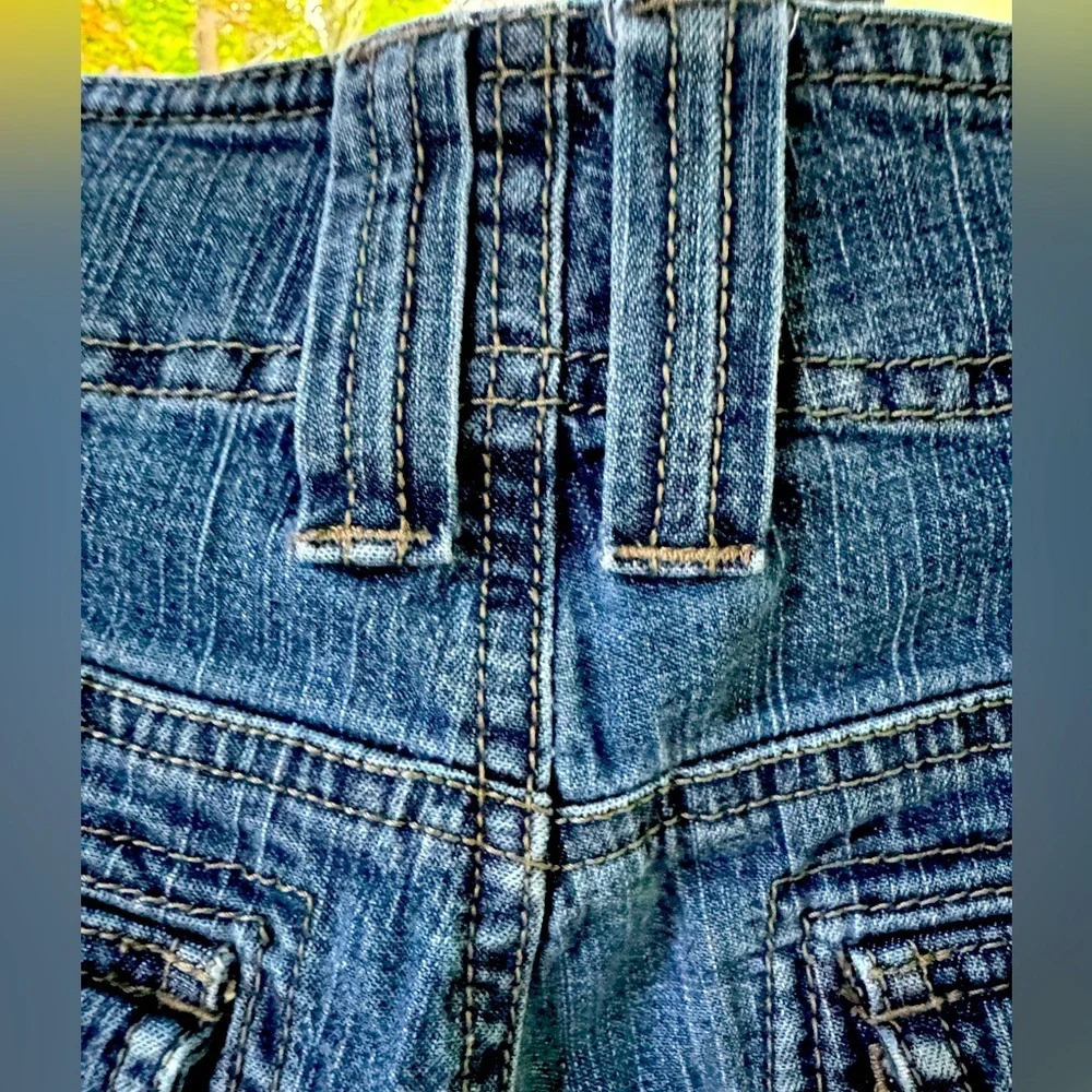 Sonoma 10 Lifestyle Original Shorts w/cuffed hem & button accents. Distressed. - Picture 9 of 9
